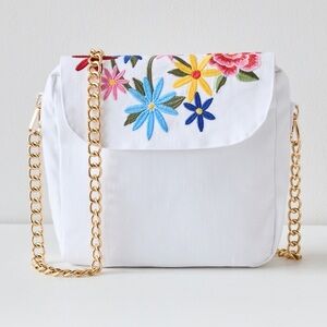 Fanm Mon White Crossbody Linen Purse with Floral Embroidery and Gold Chain